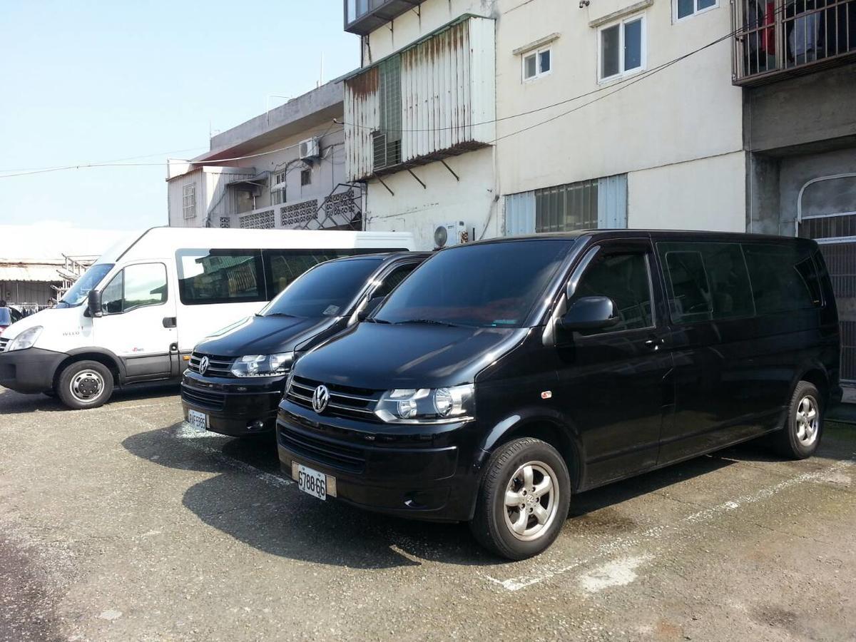 蘋果樹民宿 - 花蓮火車站住宿有電梯附停車場 Hualien City Exterior photo